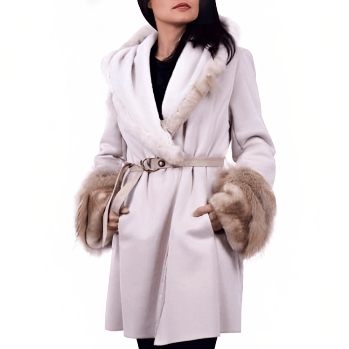 wholesale source of Italian leather and fur clothing for women direct from manufacturers and brands in Italy for private label or white label     modaprivatelabel.com